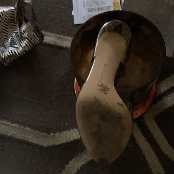 BCBG patented leather heels - Picture 2 of 3